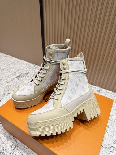 Women Louis Vuitton Shoes-543